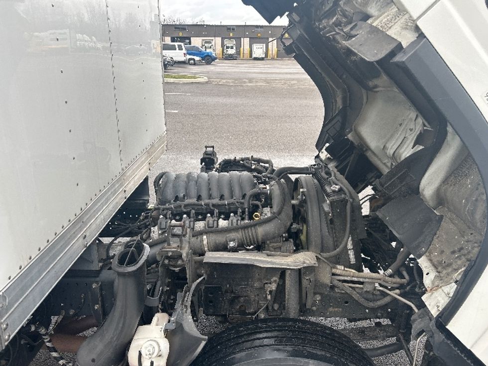 Light Duty Box Truck-Light and Medium Duty Trucks-Isuzu-2022-NPR EFI-Dayton-OH-177,538\n\t\tmiles-$ 26,000 - Image 23