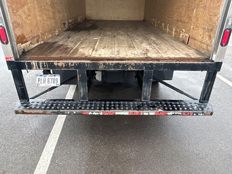 Light Duty Box Truck-Light and Medium Duty Trucks-Isuzu-2022-NPR EFI-Dayton-OH-177,538\n\t\tmiles-$ 26,000 - Image 9