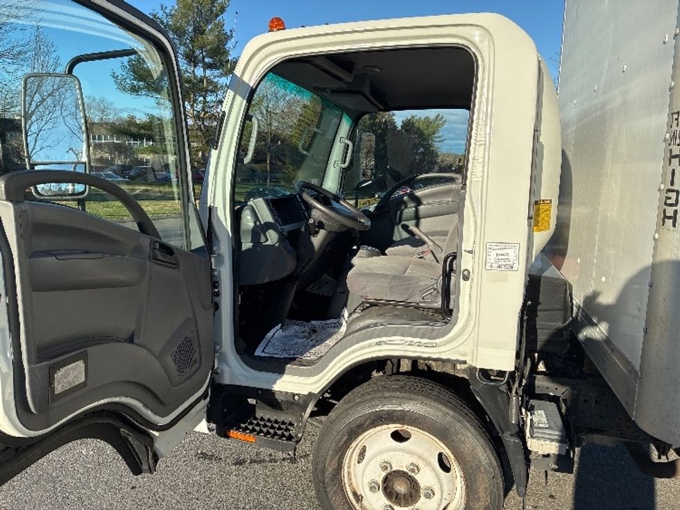 Light Duty Box Truck-Light and Medium Duty Trucks-Isuzu-2022-NPR EFI-Franklin-MA-103,586\n\t\tmiles-$ 38,500 - Image 15