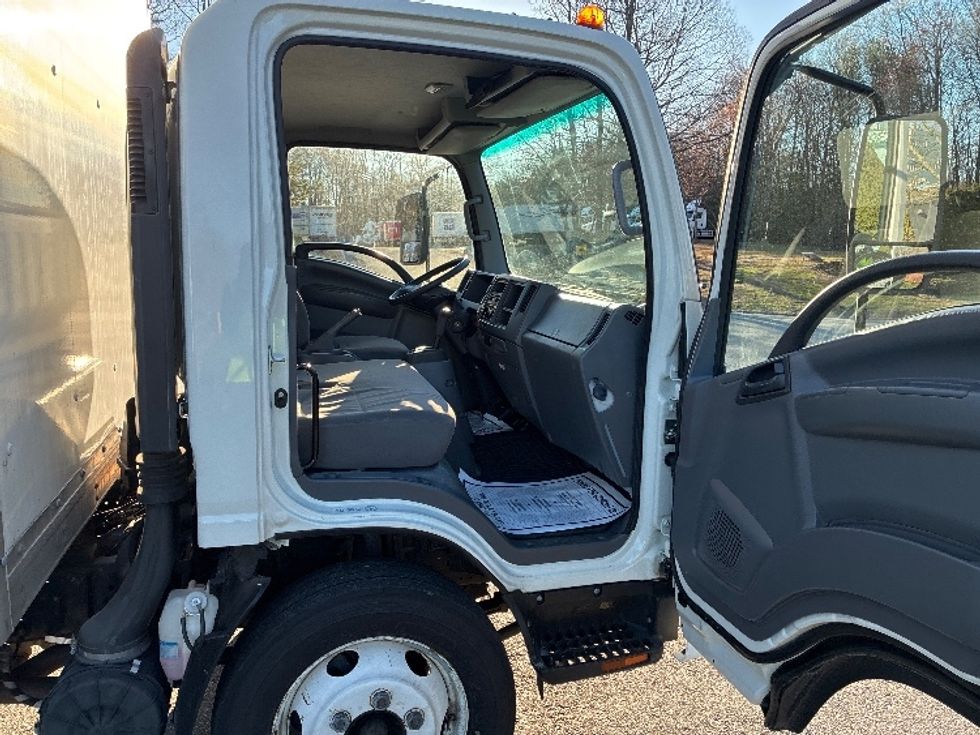 Light Duty Box Truck-Light and Medium Duty Trucks-Isuzu-2022-NPR EFI-Franklin-MA-103,586\n\t\tmiles-$ 38,500 - Image 19