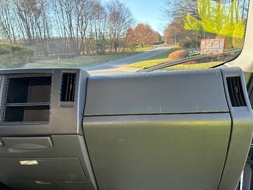 Light Duty Box Truck-Light and Medium Duty Trucks-Isuzu-2022-NPR EFI-Franklin-MA-103,586\n\t\tmiles-$ 38,500 - Image 20