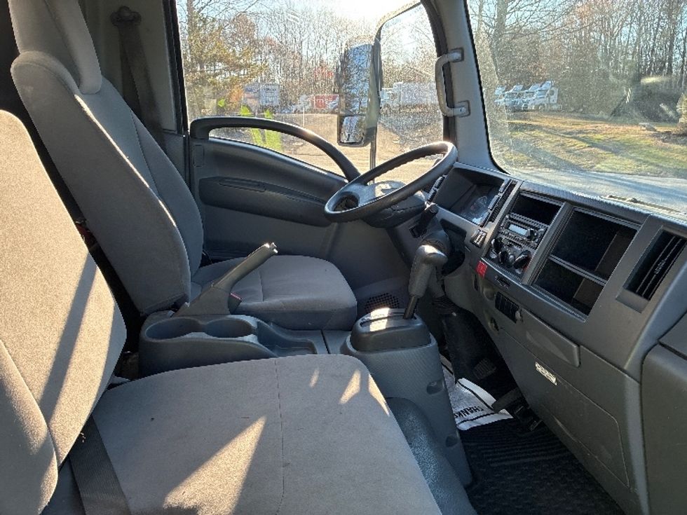 Light Duty Box Truck-Light and Medium Duty Trucks-Isuzu-2022-NPR EFI-Franklin-MA-103,586\n\t\tmiles-$ 38,500 - Image 21
