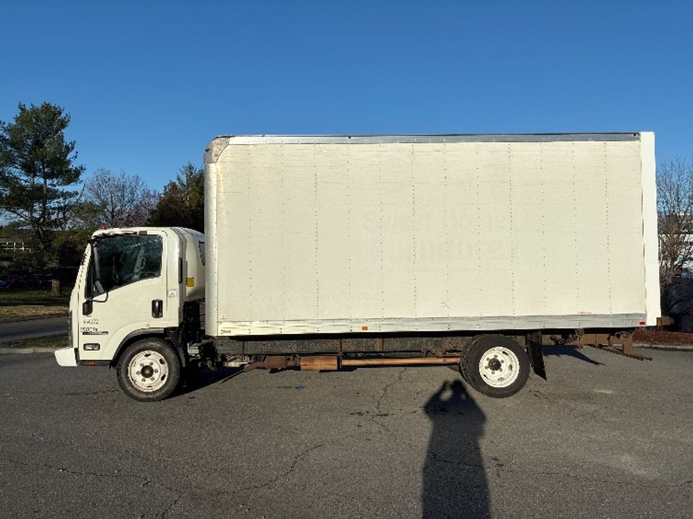 Light Duty Box Truck-Light and Medium Duty Trucks-Isuzu-2022-NPR EFI-Franklin-MA-103,586\n\t\tmiles-$ 38,500 - Image 4