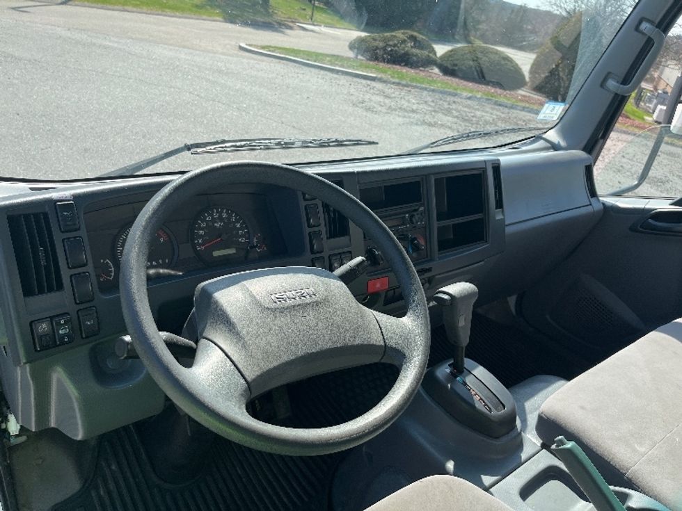 Light Duty Box Truck-Light and Medium Duty Trucks-Isuzu-2022-NPR EFI-Franklin-MA-68,387\n\t\tmiles-$ 40,750 - Image 17
