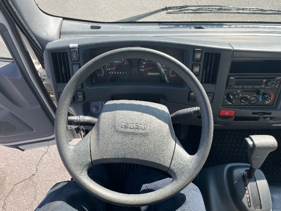 Light Duty Box Truck-Light and Medium Duty Trucks-Isuzu-2022-NPR EFI-Franklin-MA-68,387\n\t\tmiles-$ 40,750 - Image 18