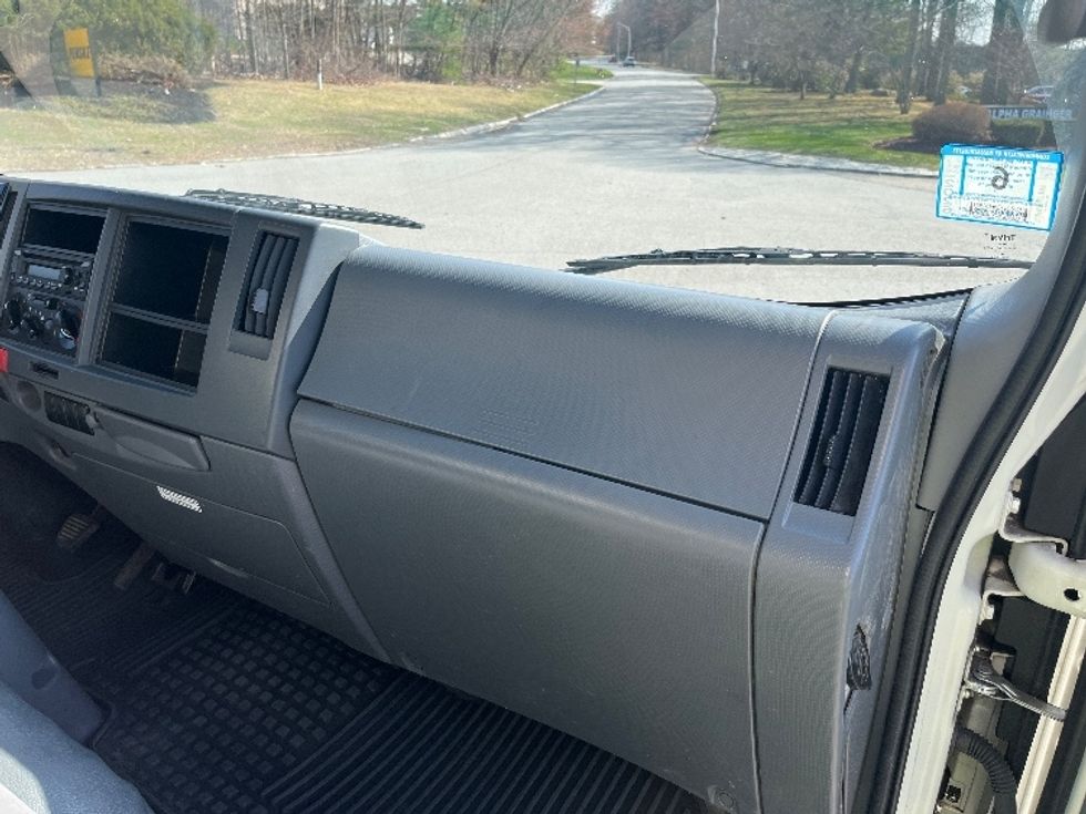 Light Duty Box Truck-Light and Medium Duty Trucks-Isuzu-2022-NPR EFI-Franklin-MA-68,387\n\t\tmiles-$ 40,750 - Image 21