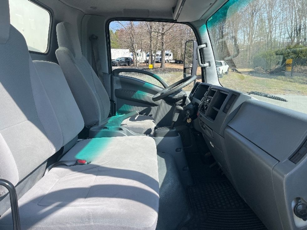 Light Duty Box Truck-Light and Medium Duty Trucks-Isuzu-2022-NPR EFI-Franklin-MA-68,387\n\t\tmiles-$ 40,750 - Image 22