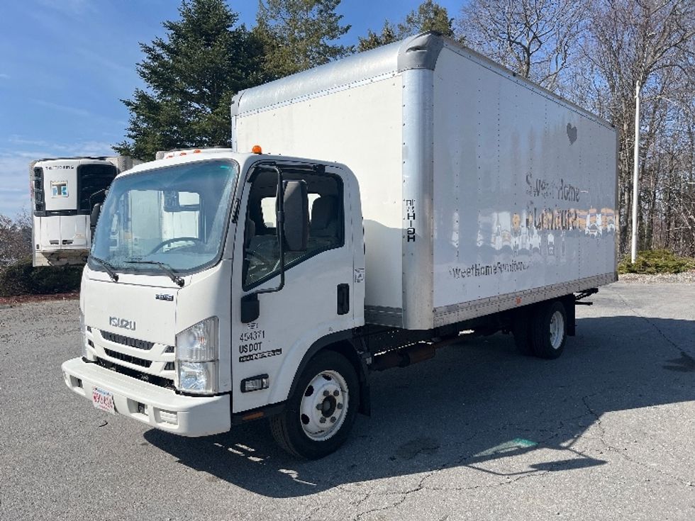 Light Duty Box Truck-Light and Medium Duty Trucks-Isuzu-2022-NPR EFI-Franklin-MA-68,387\n\t\tmiles-$ 40,750 - Image 3