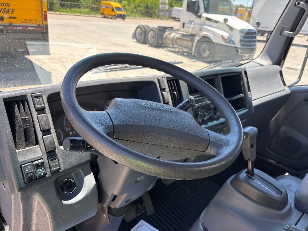 Light Duty Box Truck-Light and Medium Duty Trucks-Isuzu-2022-NPR EFI-Indianapolis-IN-114,662\n\t\tmiles-$ 38,000 - Image 18