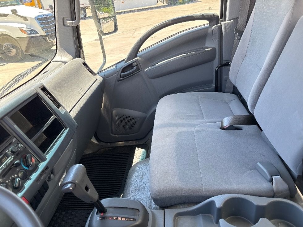 Light Duty Box Truck-Light and Medium Duty Trucks-Isuzu-2022-NPR EFI-Indianapolis-IN-114,662\n\t\tmiles-$ 38,000 - Image 20