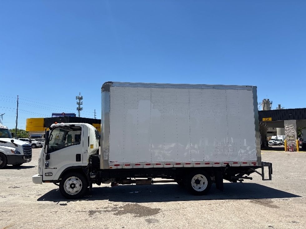 Light Duty Box Truck-Light and Medium Duty Trucks-Isuzu-2022-NPR EFI-Indianapolis-IN-114,662\n\t\tmiles-$ 38,000 - Image 4