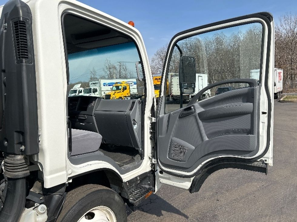 Light Duty Box Truck-Light and Medium Duty Trucks-Isuzu-2022-NPR EFI-Jessup-PA-110,061\n\t\tmiles-$ 39,250 - Image 19