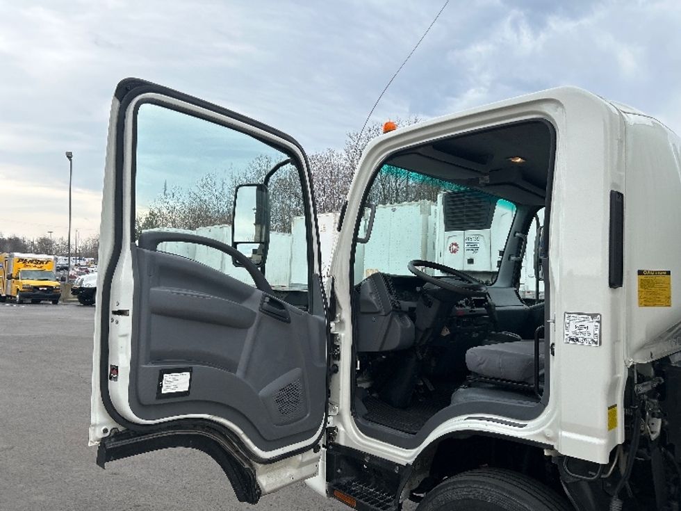Light Duty Box Truck-Light and Medium Duty Trucks-Isuzu-2022-NPR EFI-Jessup-PA-129,168\n\t\tmiles-$ 37,250 - Image 15