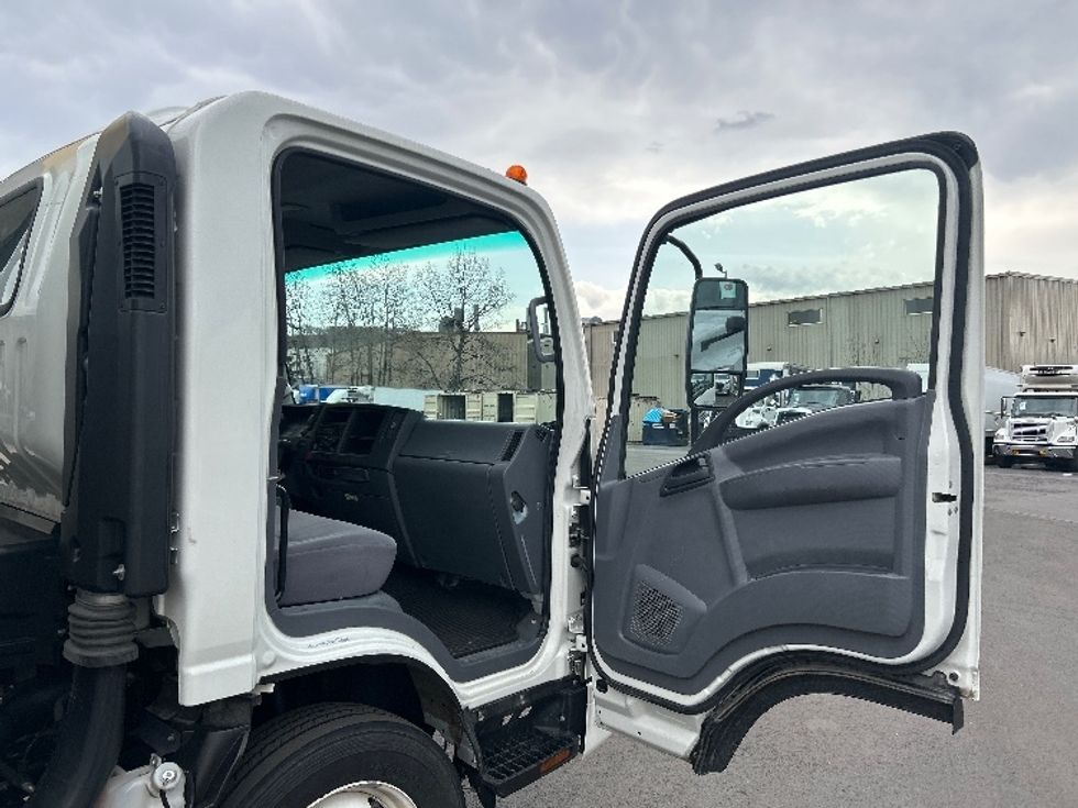 Light Duty Box Truck-Light and Medium Duty Trucks-Isuzu-2022-NPR EFI-Jessup-PA-129,168\n\t\tmiles-$ 37,250 - Image 19