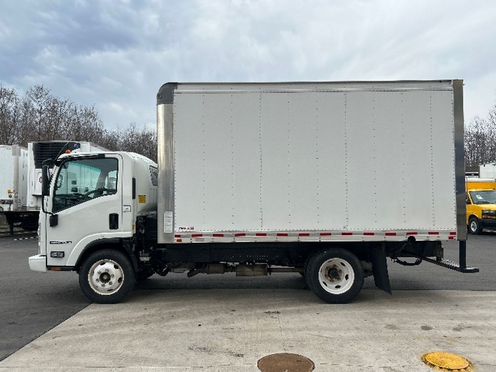 Light Duty Box Truck-Light and Medium Duty Trucks-Isuzu-2022-NPR EFI-Jessup-PA-129,168\n\t\tmiles-$ 37,250 - Image 4