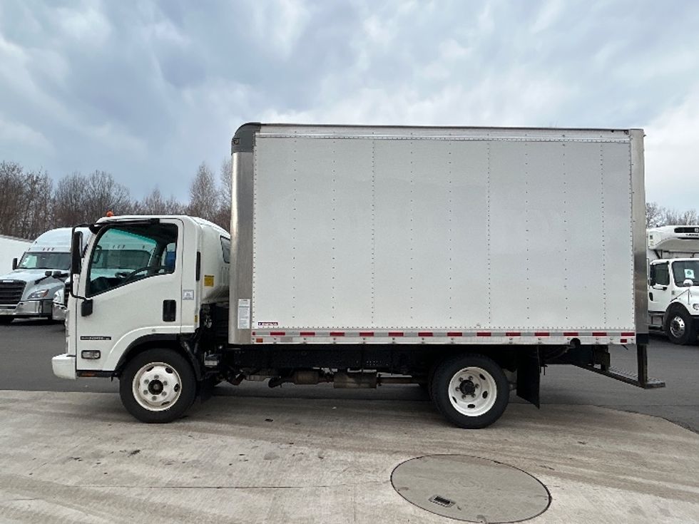 Light Duty Box Truck-Light and Medium Duty Trucks-Isuzu-2022-NPR EFI-Jessup-PA-139,182\n\t\tmiles-$ 35,500 - Image 4