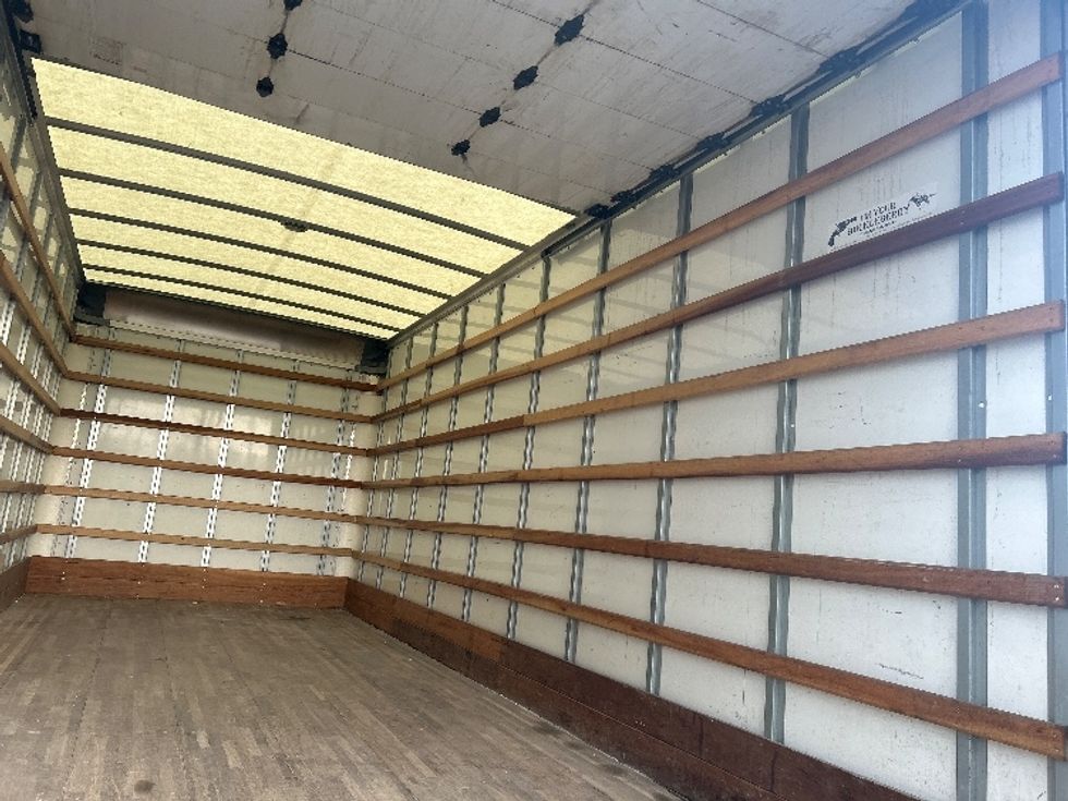 Light Duty Box Truck-Light and Medium Duty Trucks-Isuzu-2022-NPR EFI-Middlefield-OH-37,781\n\t\tmiles-$ 45,500 - Image 12