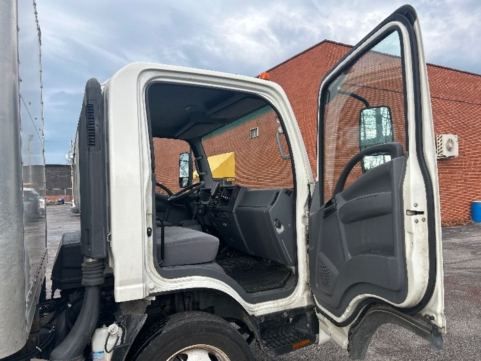 Light Duty Box Truck-Light and Medium Duty Trucks-Isuzu-2022-NPR EFI-Middlefield-OH-37,781\n\t\tmiles-$ 45,500 - Image 20