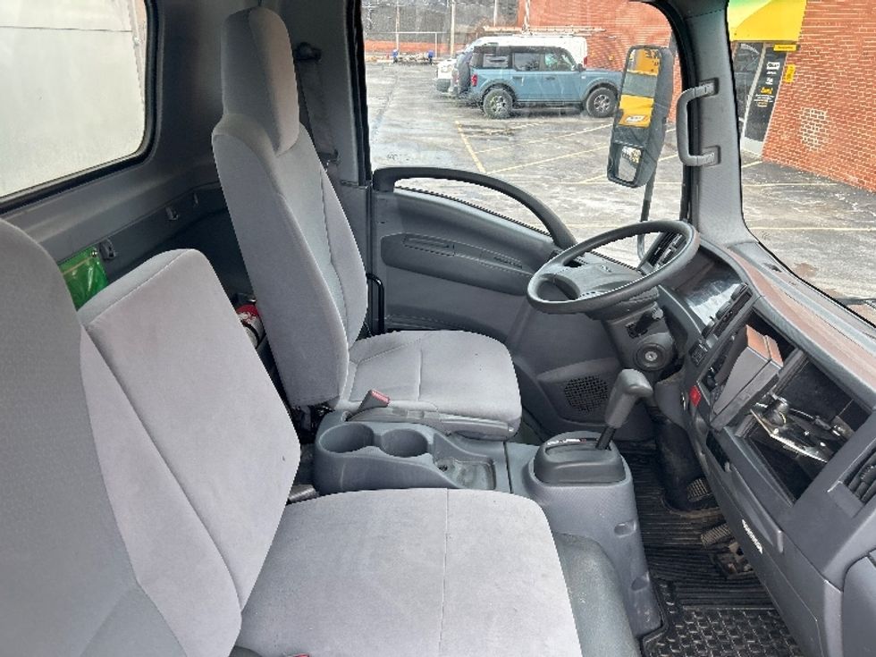 Light Duty Box Truck-Light and Medium Duty Trucks-Isuzu-2022-NPR EFI-Middlefield-OH-37,781\n\t\tmiles-$ 45,500 - Image 22