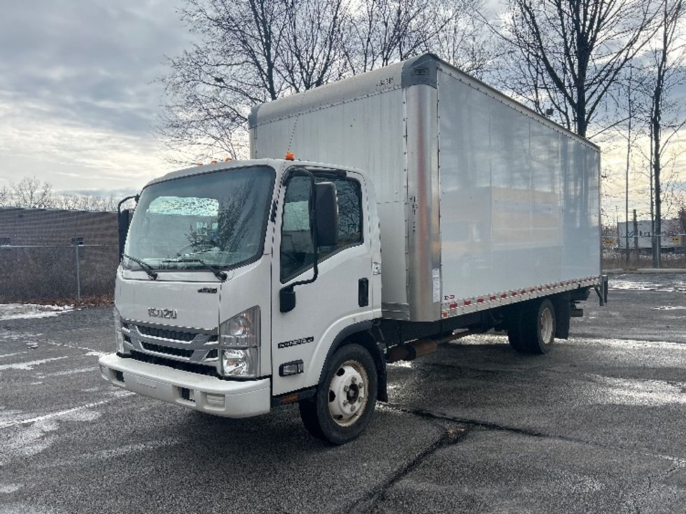Light Duty Box Truck-Light and Medium Duty Trucks-Isuzu-2022-NPR EFI-Middlefield-OH-37,781\n\t\tmiles-$ 45,500 - Image 3