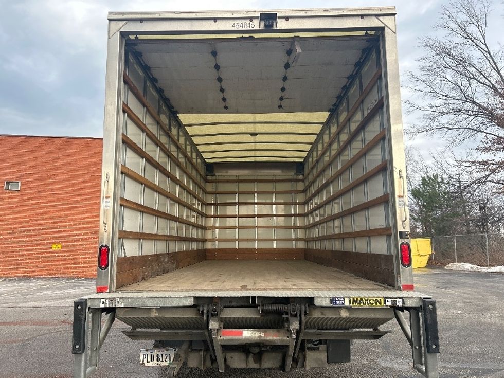 Light Duty Box Truck-Light and Medium Duty Trucks-Isuzu-2022-NPR EFI-Middlefield-OH-37,781\n\t\tmiles-$ 45,500 - Image 8