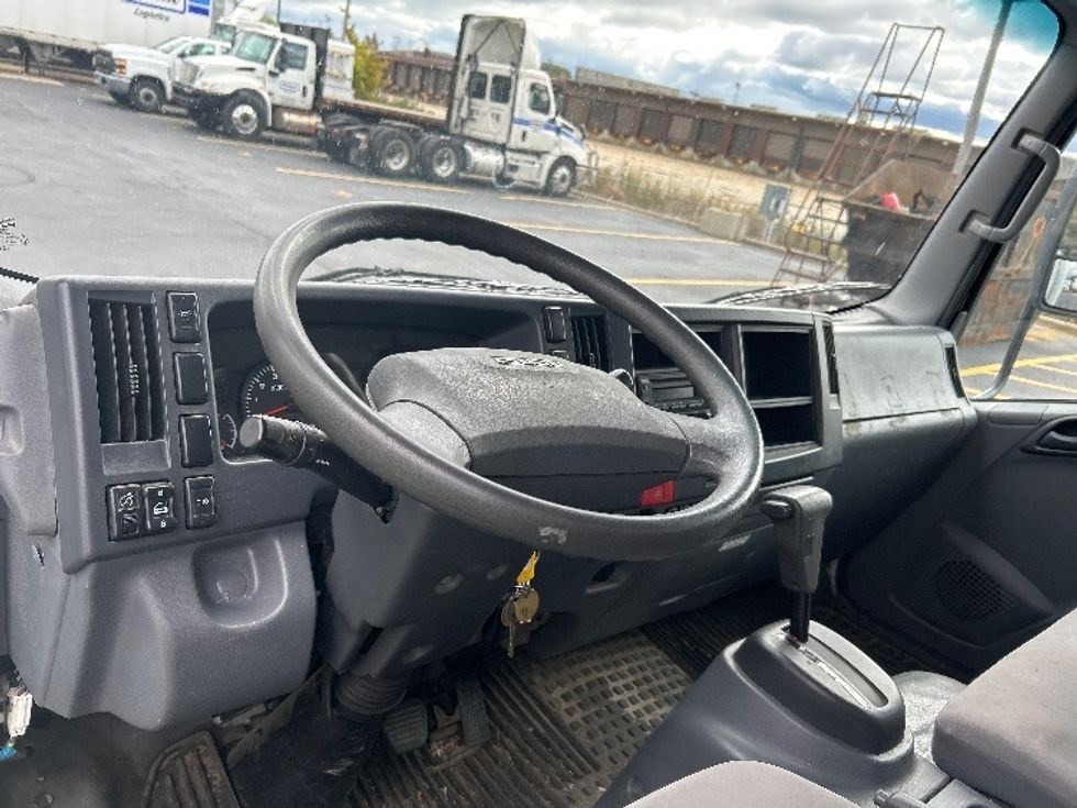 Light Duty Box Truck-Light and Medium Duty Trucks-Isuzu-2022-NPR EFI-Milwaukee-WI-144,306\n\t\tmiles-$ 35,000 - Image 17