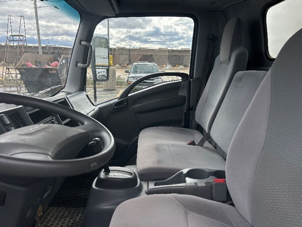 Light Duty Box Truck-Light and Medium Duty Trucks-Isuzu-2022-NPR EFI-Milwaukee-WI-144,306\n\t\tmiles-$ 35,000 - Image 19