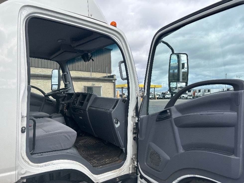 Light Duty Box Truck-Light and Medium Duty Trucks-Isuzu-2022-NPR EFI-Milwaukee-WI-144,306\n\t\tmiles-$ 35,000 - Image 20