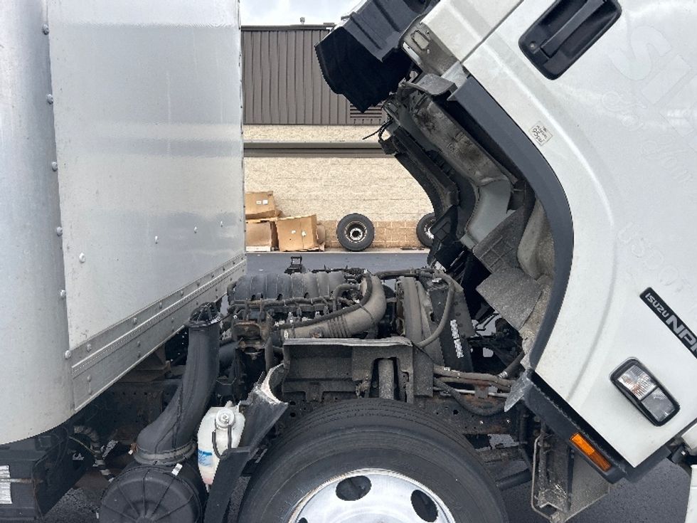 Light Duty Box Truck-Light and Medium Duty Trucks-Isuzu-2022-NPR EFI-Milwaukee-WI-144,306\n\t\tmiles-$ 35,000 - Image 23