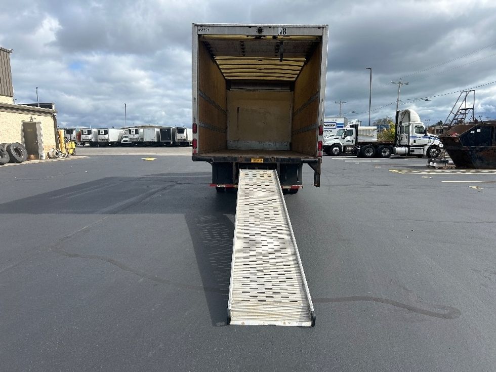 Light Duty Box Truck-Light and Medium Duty Trucks-Isuzu-2022-NPR EFI-Milwaukee-WI-144,306\n\t\tmiles-$ 35,000 - Image 9