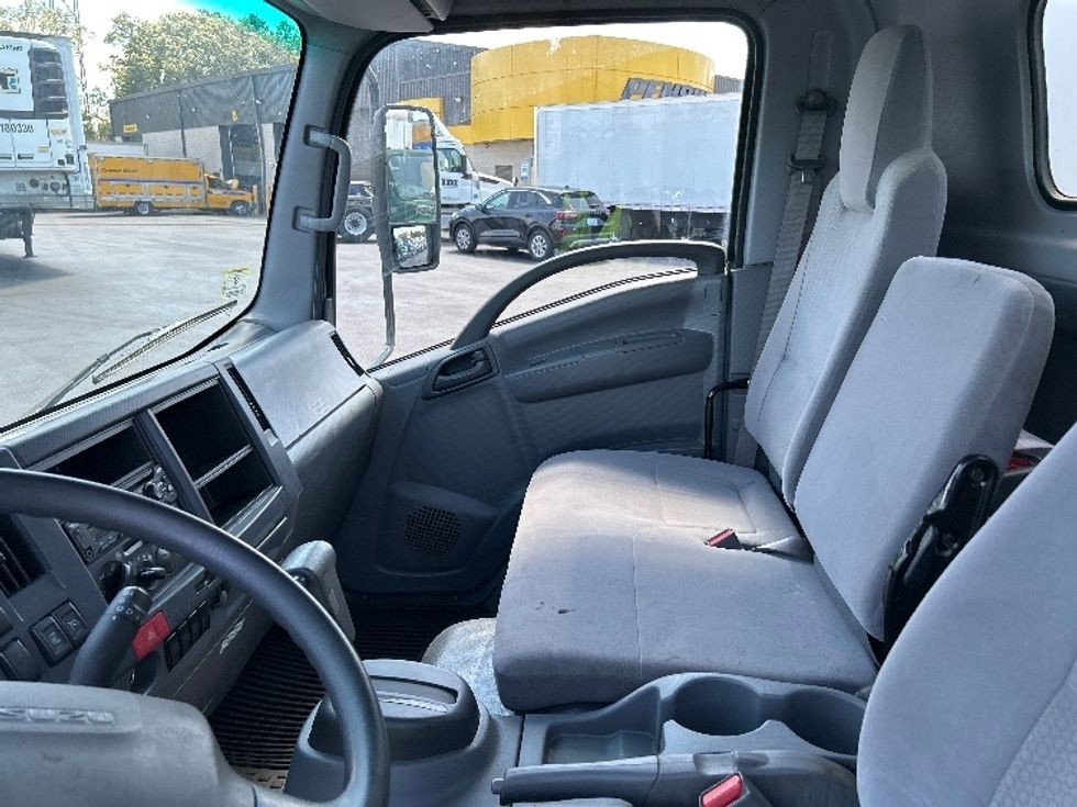 Light Duty Box Truck-Light and Medium Duty Trucks-Isuzu-2022-NPR EFI-Norton-MA-111,903\n\t\tmiles-$ 35,500 - Image 18