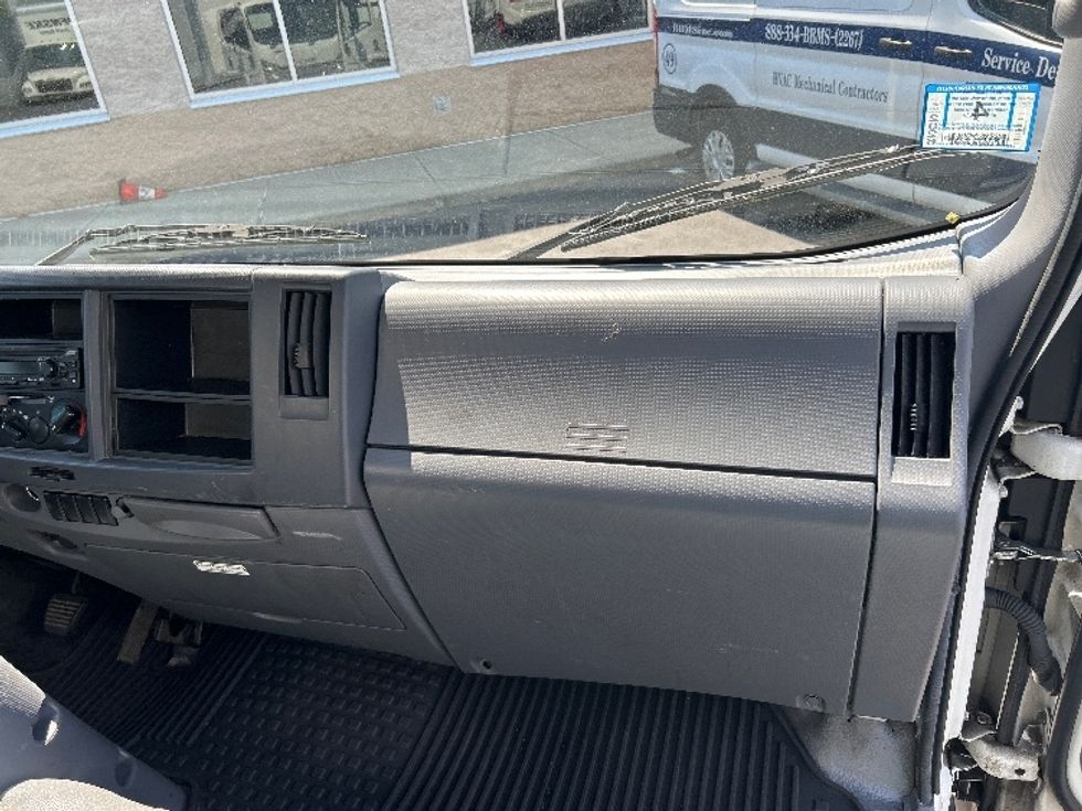 Light Duty Box Truck-Light and Medium Duty Trucks-Isuzu-2022-NPR EFI-Norton-MA-124,153\n\t\tmiles-$ 36,250 - Image 21