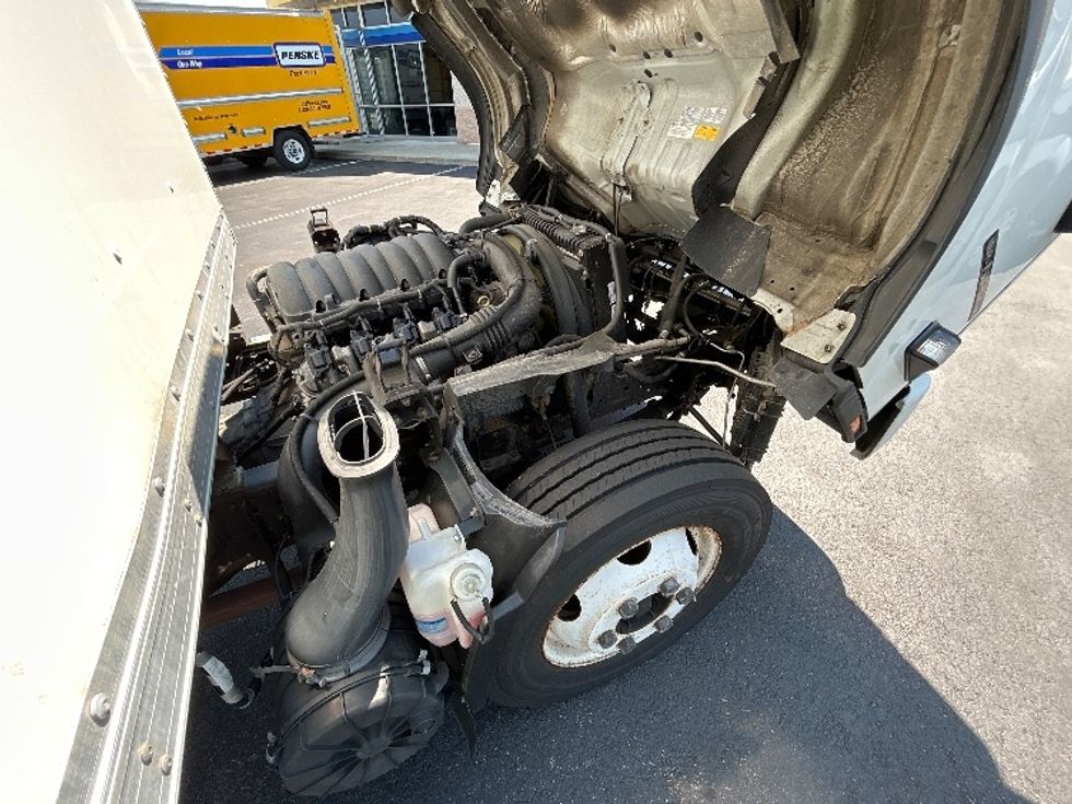 Light Duty Box Truck-Light and Medium Duty Trucks-Isuzu-2022-NPR EFI-Norton-MA-124,153\n\t\tmiles-$ 36,250 - Image 23
