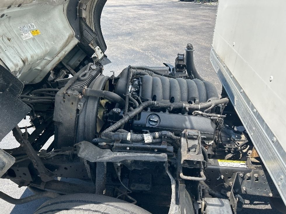 Light Duty Box Truck-Light and Medium Duty Trucks-Isuzu-2022-NPR EFI-Norton-MA-124,153\n\t\tmiles-$ 36,250 - Image 24