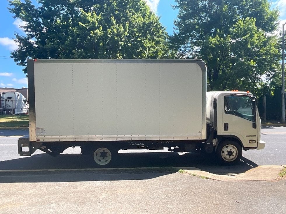 Light Duty Box Truck-Light and Medium Duty Trucks-Isuzu-2022-NPR EFI-Reading-PA-127,773\n\t\tmiles-$ 37,250 - Image 15