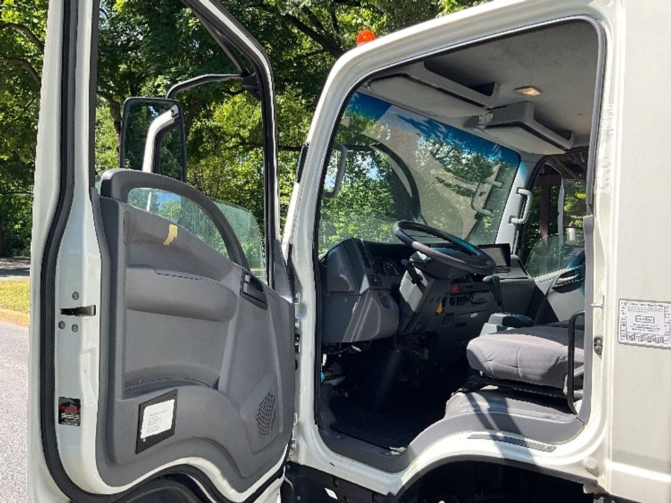 Light Duty Box Truck-Light and Medium Duty Trucks-Isuzu-2022-NPR EFI-Reading-PA-127,773\n\t\tmiles-$ 37,250 - Image 16