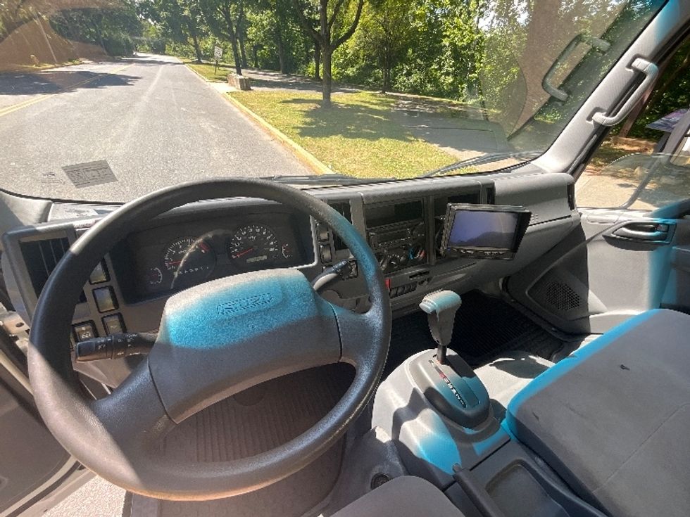 Light Duty Box Truck-Light and Medium Duty Trucks-Isuzu-2022-NPR EFI-Reading-PA-127,773\n\t\tmiles-$ 37,250 - Image 17