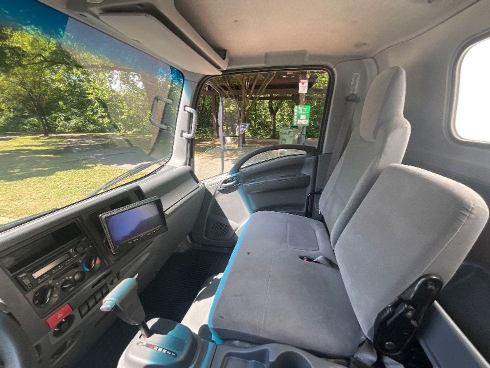 Light Duty Box Truck-Light and Medium Duty Trucks-Isuzu-2022-NPR EFI-Reading-PA-127,773\n\t\tmiles-$ 37,250 - Image 19
