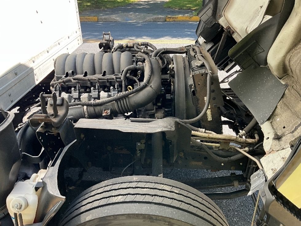 Light Duty Box Truck-Light and Medium Duty Trucks-Isuzu-2022-NPR EFI-Reading-PA-127,773\n\t\tmiles-$ 37,250 - Image 23