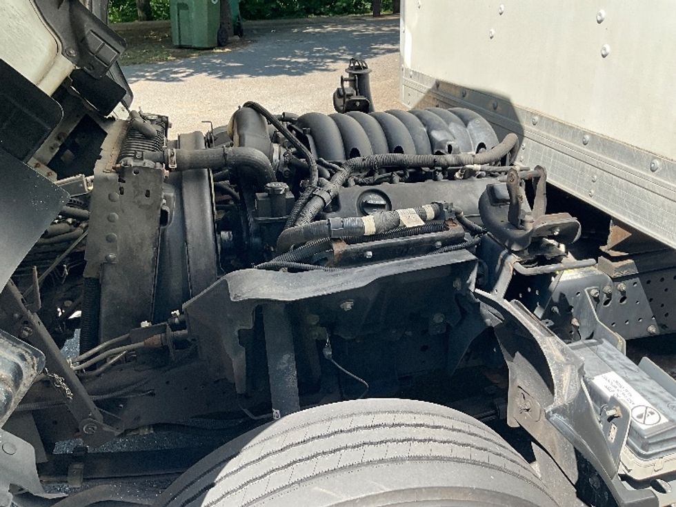 Light Duty Box Truck-Light and Medium Duty Trucks-Isuzu-2022-NPR EFI-Reading-PA-127,773\n\t\tmiles-$ 37,250 - Image 24