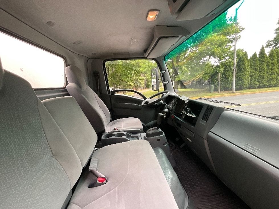 Light Duty Box Truck-Light and Medium Duty Trucks-Isuzu-2022-NPR EFI-Reading-PA-142,323\n\t\tmiles-$ 34,750 - Image 22