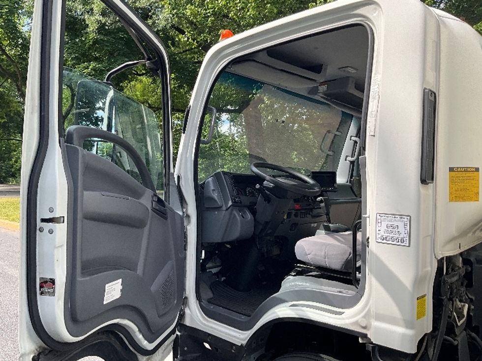 Light Duty Box Truck-Light and Medium Duty Trucks-Isuzu-2022-NPR EFI-Reading-PA-145,659\n\t\tmiles-$ 34,000 - Image 16