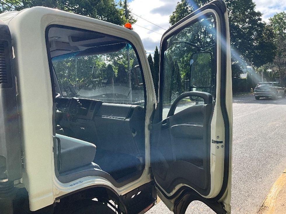 Light Duty Box Truck-Light and Medium Duty Trucks-Isuzu-2022-NPR EFI-Reading-PA-145,659\n\t\tmiles-$ 34,000 - Image 20