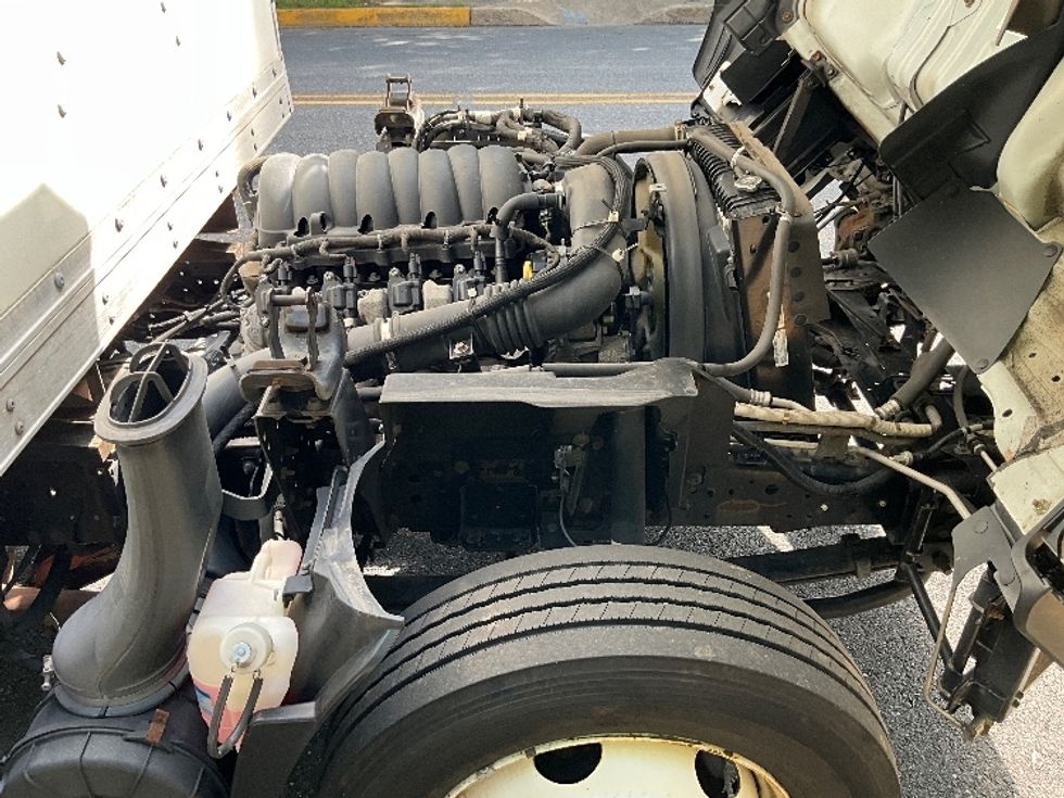 Light Duty Box Truck-Light and Medium Duty Trucks-Isuzu-2022-NPR EFI-Reading-PA-145,659\n\t\tmiles-$ 34,000 - Image 23