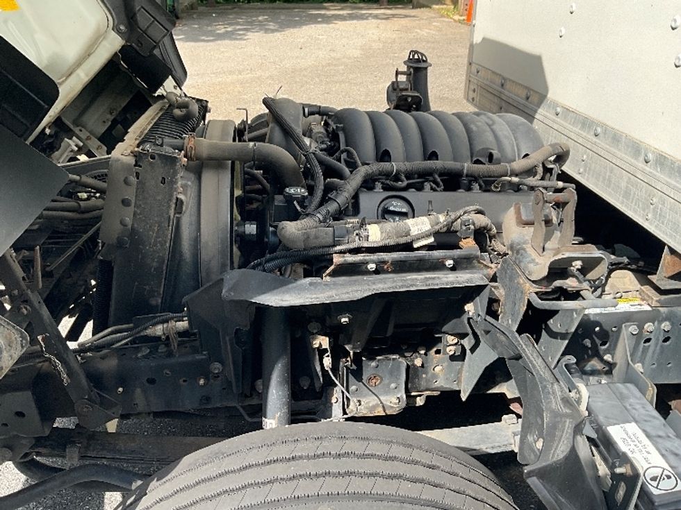 Light Duty Box Truck-Light and Medium Duty Trucks-Isuzu-2022-NPR EFI-Reading-PA-145,659\n\t\tmiles-$ 34,000 - Image 24