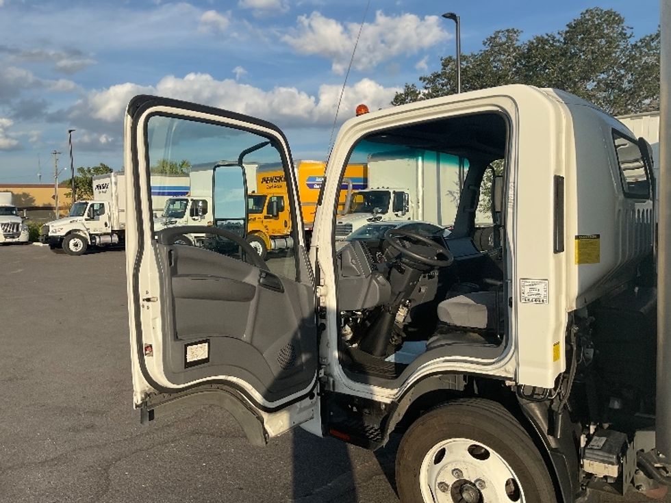 Light Duty Box Truck-Light and Medium Duty Trucks-Isuzu-2022-NPR EFI-Tampa-FL-194,459\n\t\tmiles-$ 26,000 - Image 16