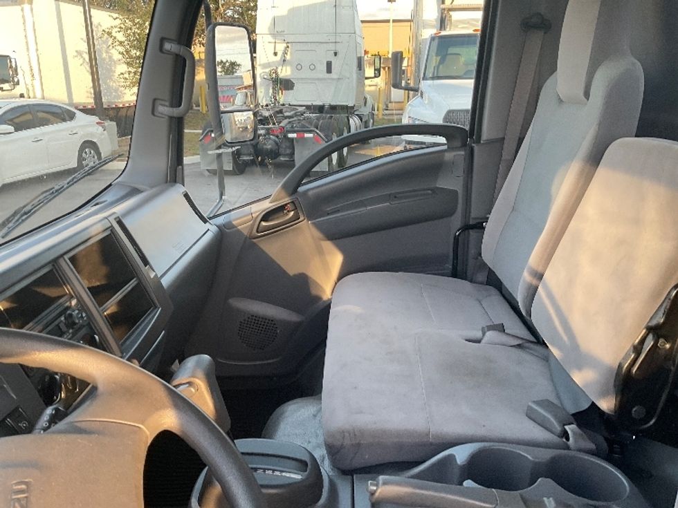 Light Duty Box Truck-Light and Medium Duty Trucks-Isuzu-2022-NPR EFI-Tampa-FL-194,459\n\t\tmiles-$ 26,000 - Image 19
