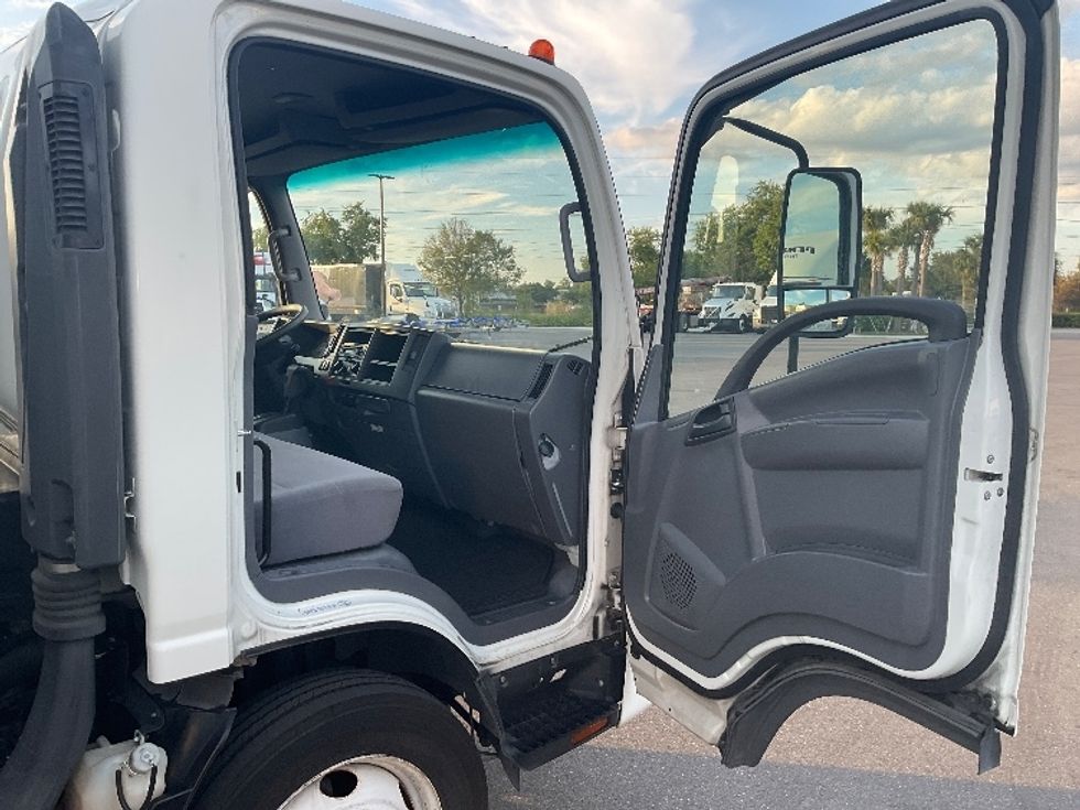 Light Duty Box Truck-Light and Medium Duty Trucks-Isuzu-2022-NPR EFI-Tampa-FL-194,459\n\t\tmiles-$ 26,000 - Image 20