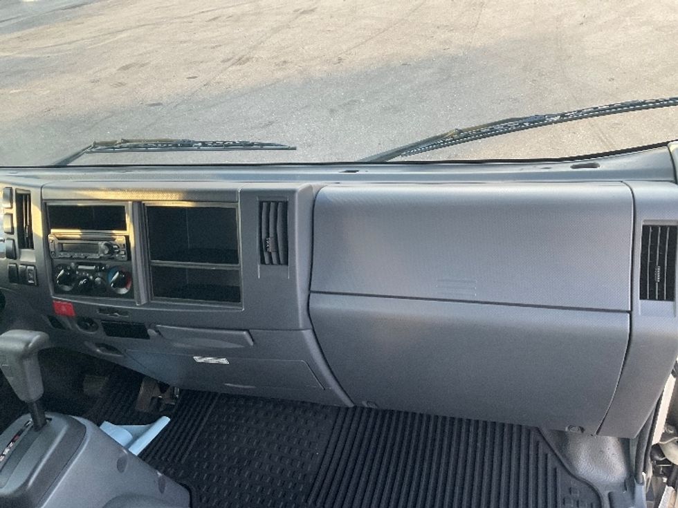 Light Duty Box Truck-Light and Medium Duty Trucks-Isuzu-2022-NPR EFI-Tampa-FL-194,459\n\t\tmiles-$ 26,000 - Image 21
