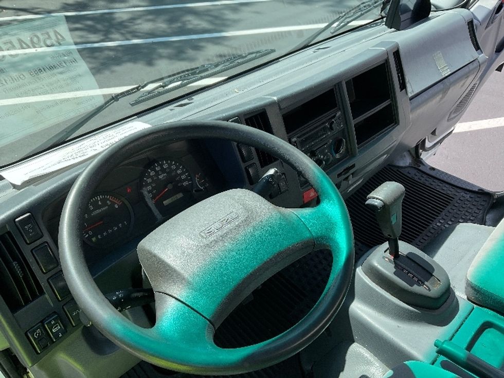 Light Duty Box Truck-Light and Medium Duty Trucks-Isuzu-2022-NPR EFI-Tampa-FL-83,167\n\t\tmiles-$ 46,500 - Image 17